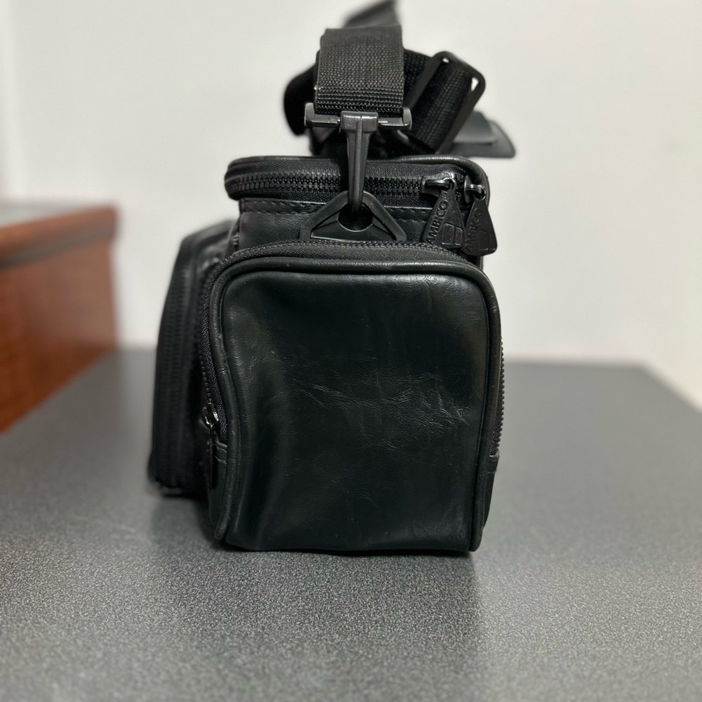 Ambico Signature Series Padded Camera Gear Camcorder Bag VHS-C/8mm (V-4465) - Picture 7 of 10